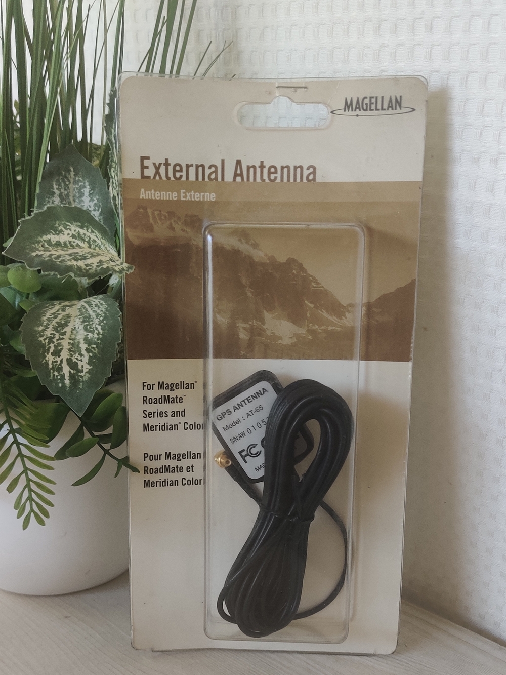 Magellan External GPS Antenna, Model AT-65 – New Sealed